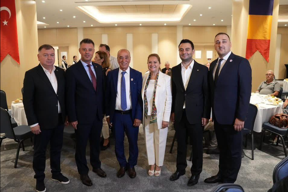 Romanya Göçmenleri Çorlu’da Aynı Sofrada Buluştu: Geçmişten Geleceğe Dostluk Gecesi (Tekirdağ Bakış)