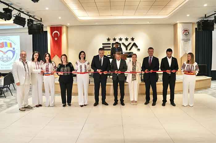 Romanya Göçmenleri Aynı Çatı Altında Buluştu